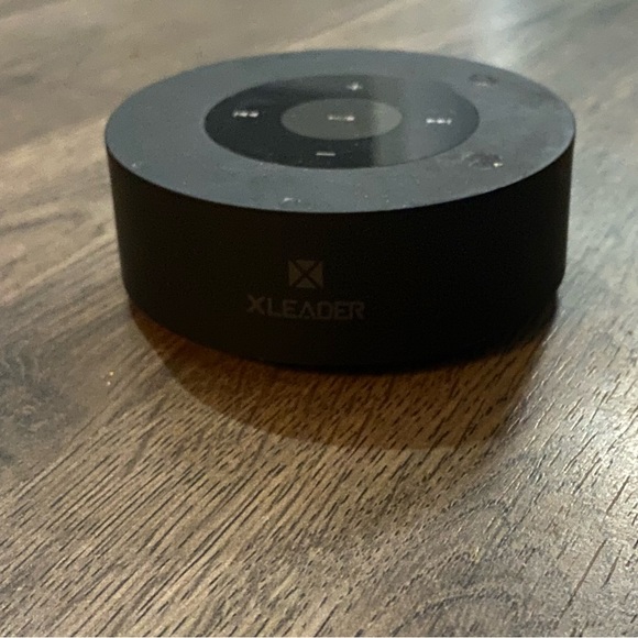 Xleader small Bluetooth speaker - Picture 2 of 3
